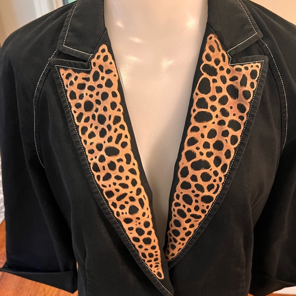 Requirements Black Leopard Print Blazer size 10 - Picture 4 of 4